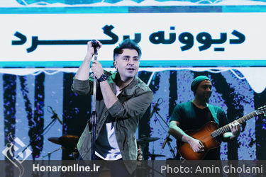 اجرای علیرضا طلیسچی در سی و هفتمین جشنواره موسیقی فجر