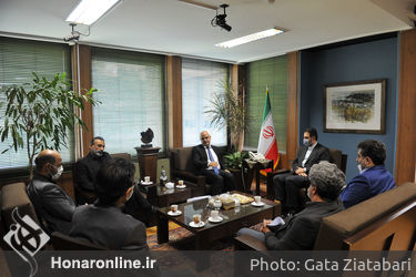 دیدار نماینده وزارت فرهنگ و رهبر ارکستر لبنان با سیدمحمدمجتبی حسینی