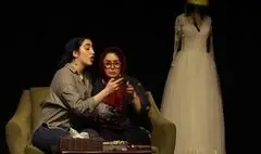 ژاله صامتی همراه دخترش به صحنه بازمی‌گردد