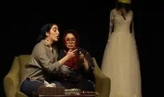 ژاله صامتی همراه دخترش به صحنه بازمی‌گردد