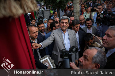 رونمایی از تابلوی گذر صنایع دستی تهران در  روز جهانی صنایع دستی