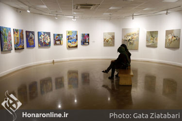 نمایشگاه "هشتمین کارنمای پژوهشی انجمن هنرمندان نقاش ایران"  در خانه هنرمندان