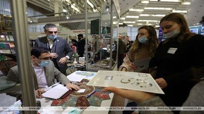 Iran’s pavilion at Minsk Int’l Book Fair gets noticed