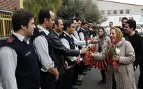 تکریم آتش نشانان همزمان با اجرای کمپین شادی بله خطر نه