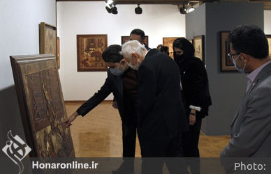 بازید معاون سفیر کشور اتریش در ایران از نمایشگاه نگاره های چوبی و آرزوهای آبرنگی