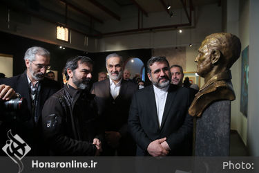 بازدید وزیر فرهنگ از نمایشگاه پانزدهمین جشنواره هنرهای تجسمی
