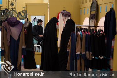 ویترین ملی جشنواره مد و لباس فجر در برج میلاد 