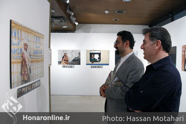 بازدید سید مجتبی حسینی از نمایشگاه بهمن پناهی