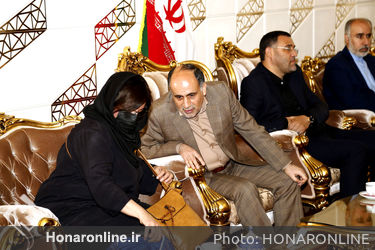 استقبال از پیکر  امیر هوشنگ ابتهاج با جمعی از بزرگان و اهالی فرهنگ و هنر در فرودگاه امام خمینی 