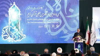 نمایشگاه قرآن نمادی از پیوند خدمات ایران و قرآن باشد