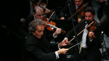 Tehran Symphony Orchestra performs at Vahdat Hall 