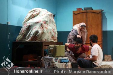 نمایش «هملت پشت کوهی» در سالن چهارسو