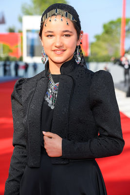 094 Shamila Shirzad walks the red carpet ahead of the movie Khorshid (Sun Children) at the 77th Venice Film Festival on September 06_ 2020 in Venice_ Italy.