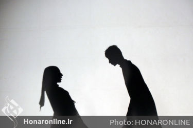 نمایش "دمی در بازار هیزم فروشان" در برج آزادی