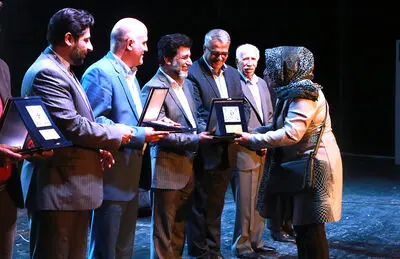 بزرگترین گردهمایی انجمن های ادبی شیراز؛ نگین هفته قلم فارس