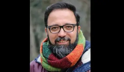 احتشامی: آموزشگاه‌های بازیگری هر چیزی که دوست دارند تدریس می‌کنند / عرضه و تقاضا در فضای بازیگری با هم هماهنگی ندارد