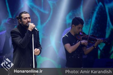 کنسرت امیر عباس گلاب در جشنواره موسیقی فجر