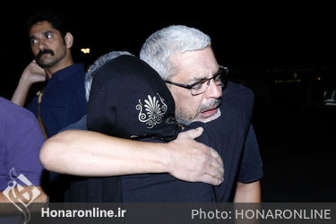 استقبال از پیکر  امیر هوشنگ ابتهاج با جمعی از بزرگان و اهالی فرهنگ و هنر در فرودگاه امام خمینی 