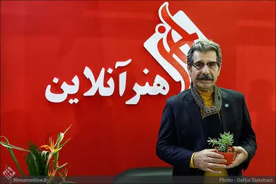 با عزت‌الله مهرآوران از "هیچ در هیچ" تا "لیسانسه‌ها"