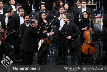 ارکستر سمفونیک تهران به رهبری شهرداد روحانی در دومین روز سی و دومین جشنواره موسیقی فجر 