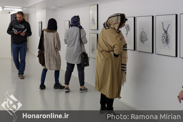 نمایشگاه آثار کاویان هازلی در گالری والی