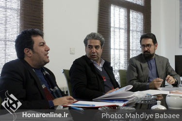 بازدید معاون هنری وزارت فرهنگ و ارشاد اسلامی از دبیرخانه سی و هفتمین جشنواره تیاتر فجر
