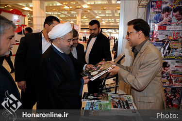 افتتاح رسمی بیست و دومین نمایشگاه مطبوعات با حضور رییس جمهور