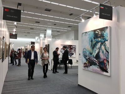 Curator asks Iranian galleries to promote young artists’ works at world fairs