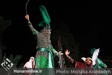 سوگواره «رکعت به رکعت عاشقی» به کارگردانی سیاوش طهمورث با اجرای تعزیه در محوطه باز بنیاد فرهنگی روایت فتح برگزار شد.
