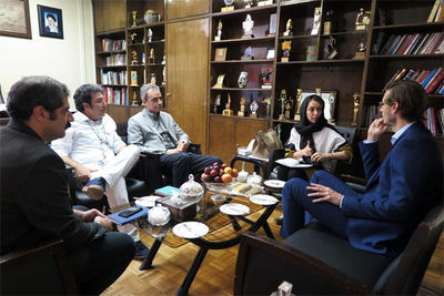 Germany, Iran discuss expansion of ties on Fajr theater festival