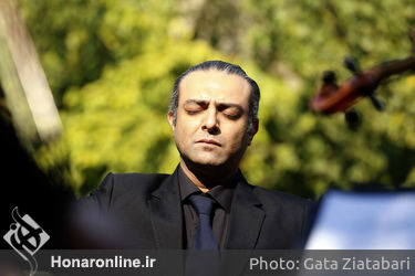 وداع با پیکر پورنگ پورشیرازی نوازنده کنترباس
