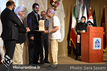 افتتاحیه نخستین جایزه هنری «قلب تهران»