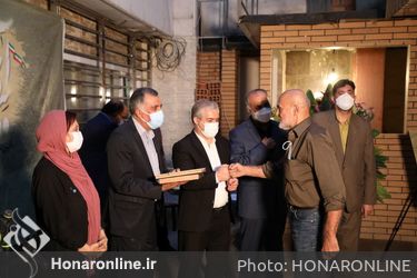 مراسم تجلیل از هنرمندان پیشکسوت ایثارگر