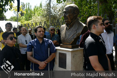 تشییع پیکر استاد محمد اسماعیلی نوازنده پیشکسوت تنبک از مقابل تالار وحدت 
