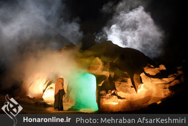 نمایش روشنای شب تار در بوستان ولایت