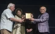 علی اکبر صادقی: ما وظیفه داریم دنیایی پر از صلح، عشق و مهربانی بسازیم