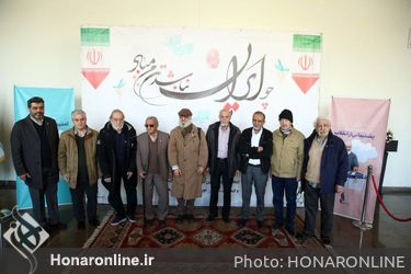 حضور اهالی فرهنگ و هنرمندان پای صندوق رای تالار وحدت