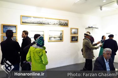 نمایشگاه عکس و چیدمان‌های طیبه نصر اللهی و سارا ساسانی در گالری فردا