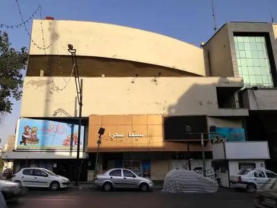 "خانه امیر اقتدار" و "سینما صحرا" در میان میراث معماری معاصر کشور / ثبت ۱۰ اثر تاریخی‌فرهنگی غیرمنقول از ۳ استان