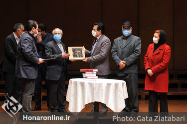 مراسم رونمایی از کتاب «نمایش خیابانی ایران و تئاتر خیابانی جهان» در تالار رودکی