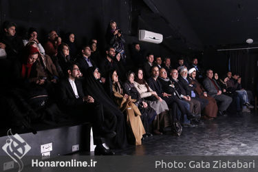 عارف - مرادخانی - مازنی  -شفیعی  به تماشای نمایش "فصل بهارنارنج" با نقش‌آفرینی هنرمندان نابینا نشستند