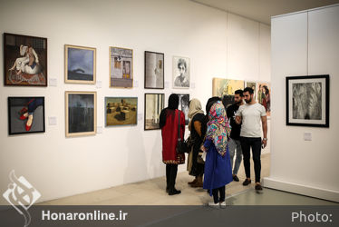 افتتاحیه نخستین نمایشگاه هنرمندان فردا در گالری باغ کتاب
