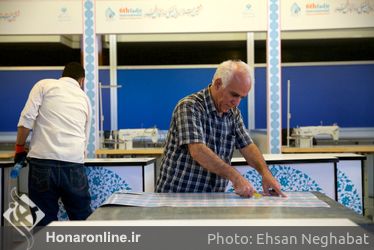 آماده سازی غرفه های مستقر در تالار وحدت برای جشنواره مدو لباس فجر