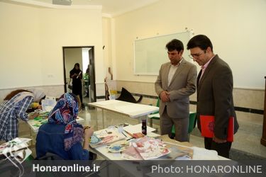 بازدید مدیر کل از کارگاه های بیست و ششمین جشنواره هنرهای تجسمی در ایلام