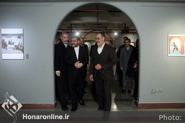 بازدید وزیر فرهنگ از نمایشگاه پانزدهمین جشنواره هنرهای تجسمی