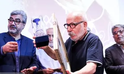 علیرضا داودنژاد نشان‌دار شد