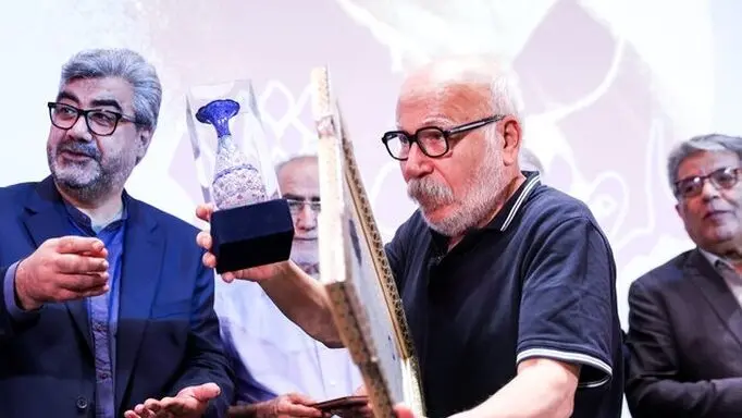 علیرضا داودنژاد نشان‌دار شد