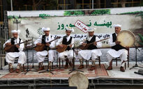 اجرای گروه موسیقی خراسانی «شمس خواف» در رویداد پهنه نوروز