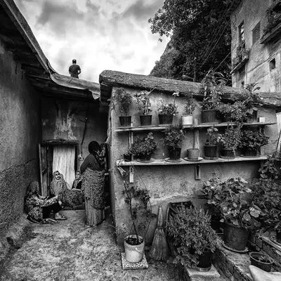 Iranian photographers Mehdi Kazemi, Kiarang Alai win FIAP Gold Medals at Kyrgyzstan exhibit  