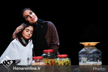 اجرای "کنسرت-نمایش ترانه های قدیمی: پیکان جوانان" در سالن شهرزاد